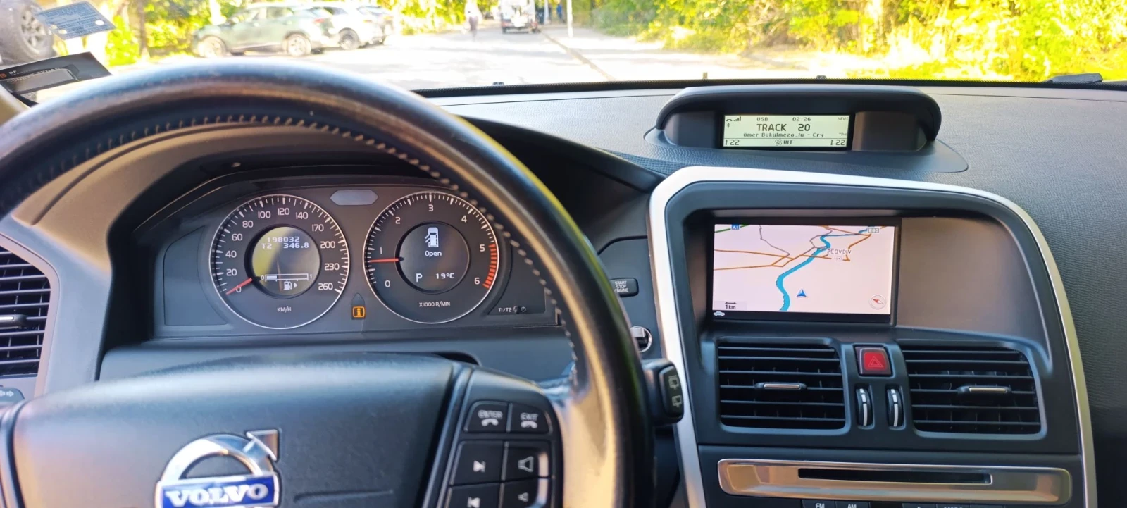 Volvo XC60 D3/Automatic , снимка 7 - Автомобили и джипове - 56566524