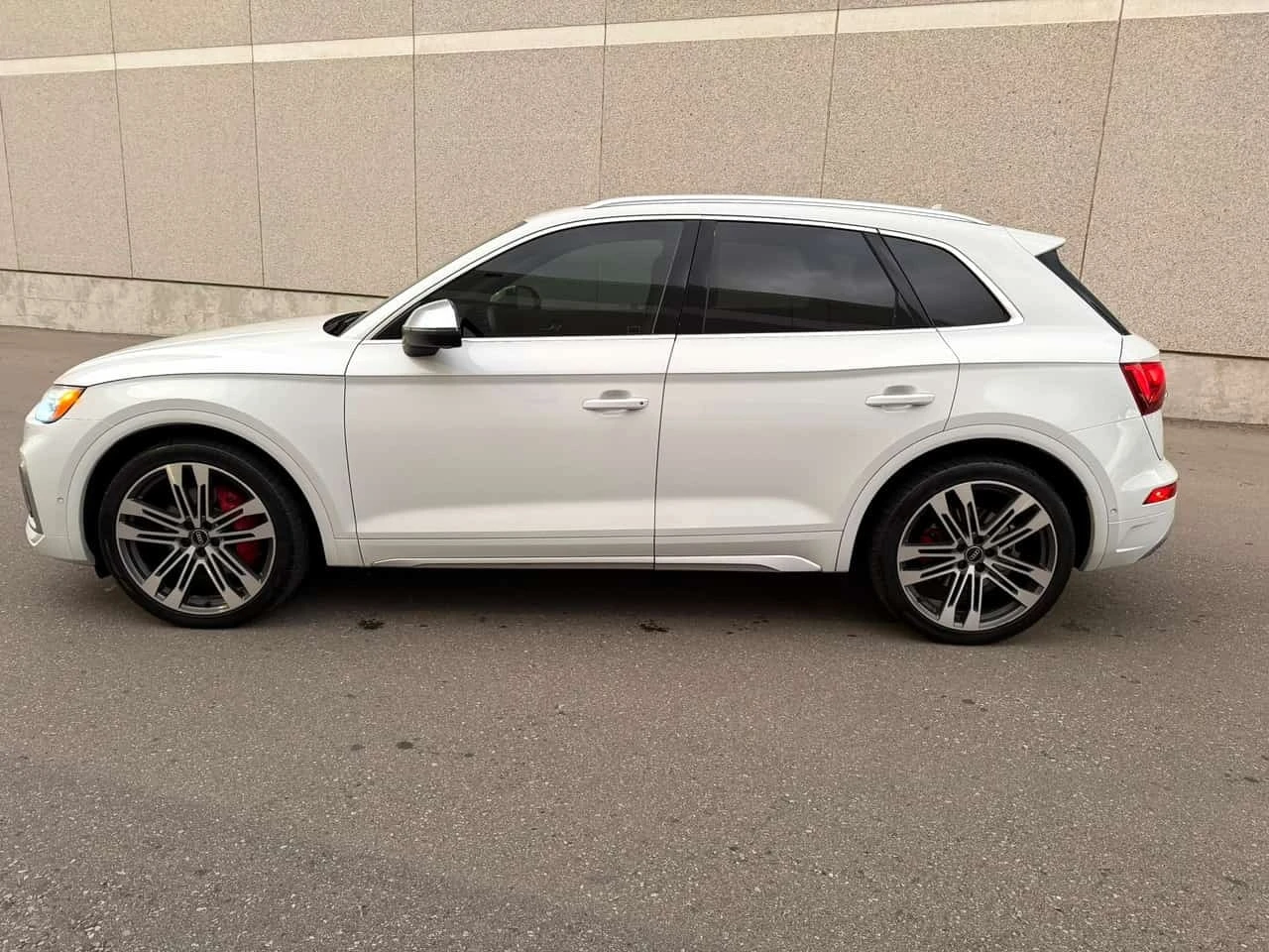 Audi SQ5 / TECHNIK / БЕЗ ИНЦИДЕНТИ / ДИСТРОНИК, снимка 2 - Автомобили и джипове - 56571624