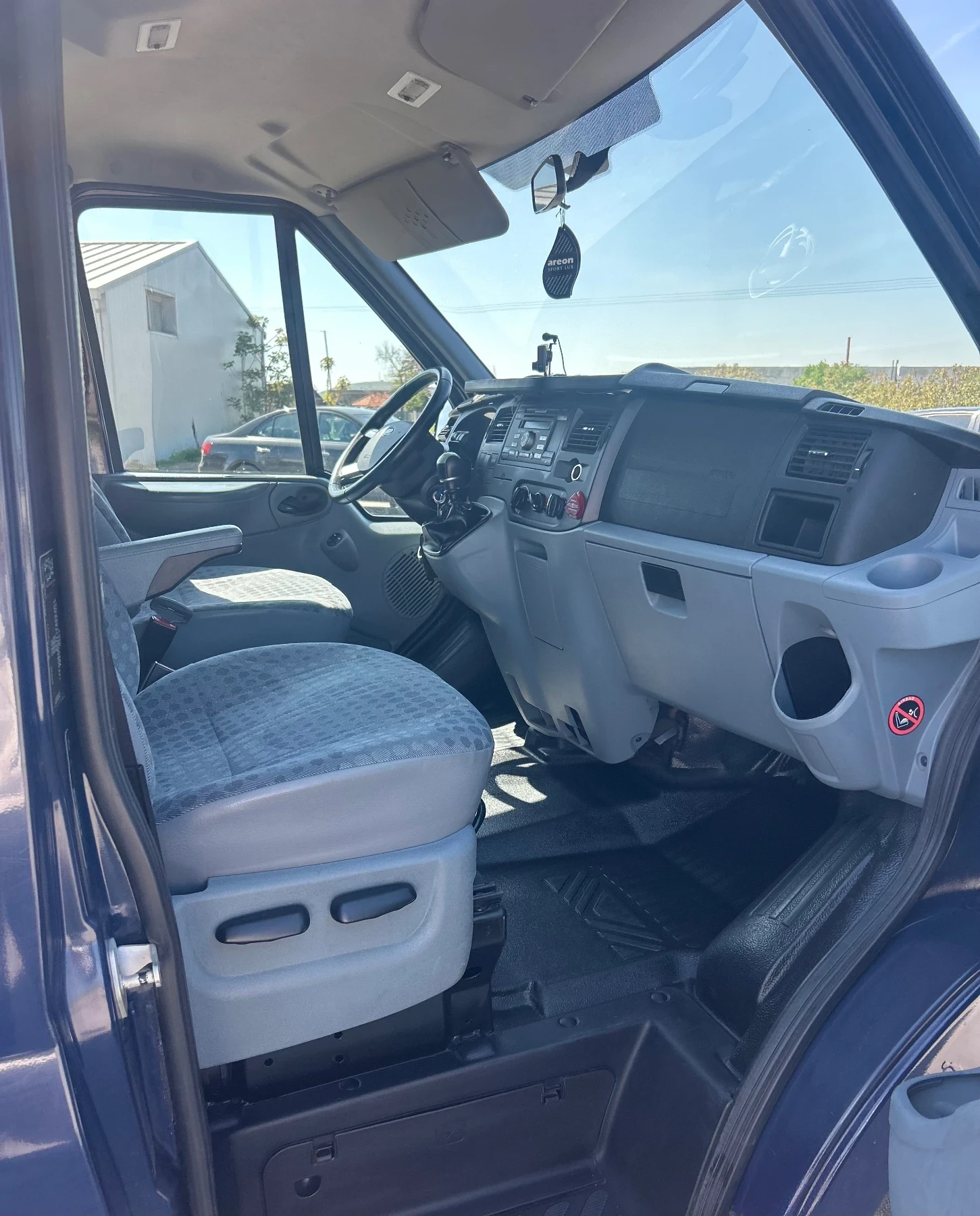 Ford Transit TREND 2.2TDCI 115ps 6ск Пътнически ТОП, снимка 14 - Бусове и автобуси - 54459445