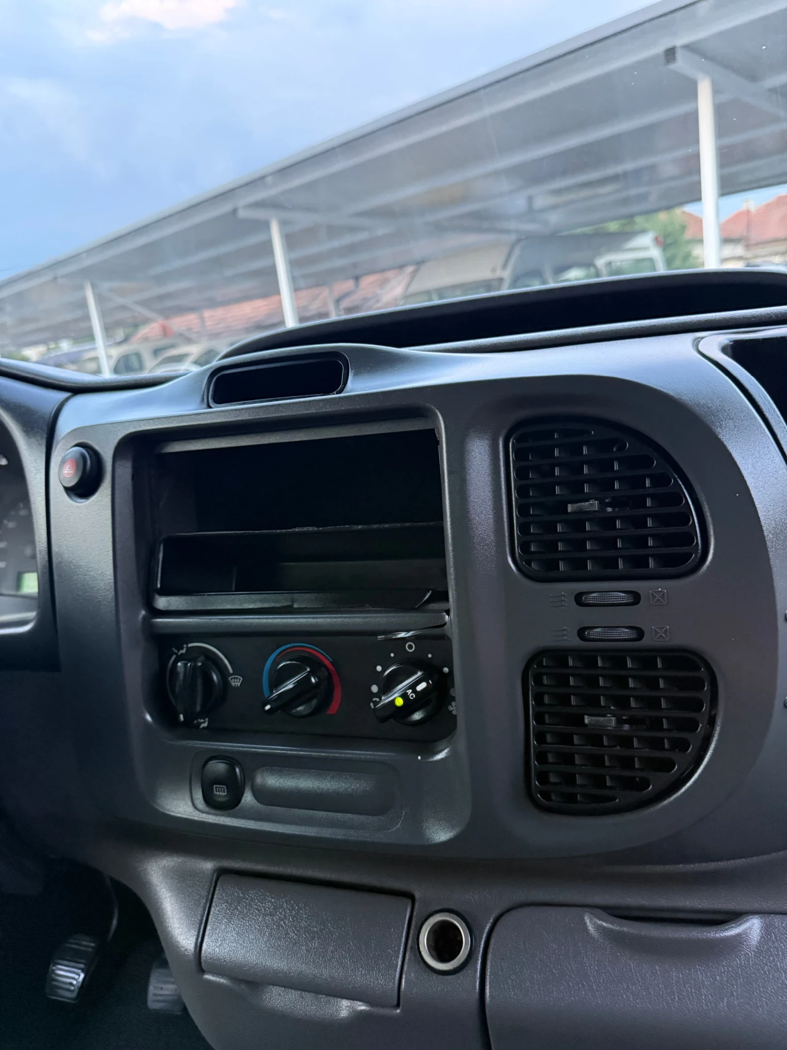 Ford Transit 2.0TDI КЛИМАТИК, снимка 11 - Бусове и автобуси - 55662945