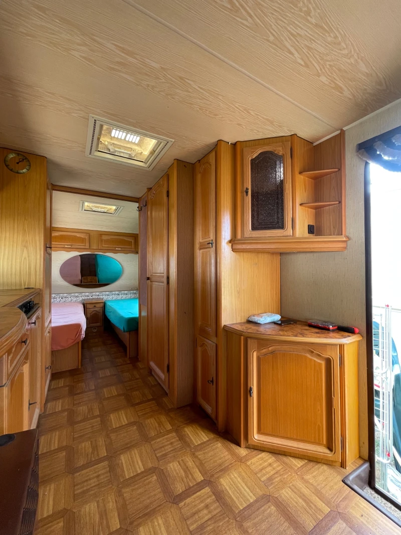 Каравана Tabbert Contesse, снимка 9 - Каравани и кемпери - 51850799