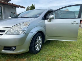 Toyota Corolla verso, снимка 2