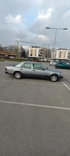 Mercedes-Benz 124 200E