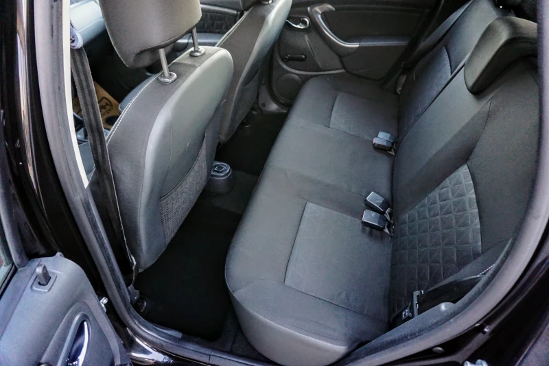 Dacia Duster 1.6I GPL LAUREATE  , снимка 12 - Автомобили и джипове - 45528149