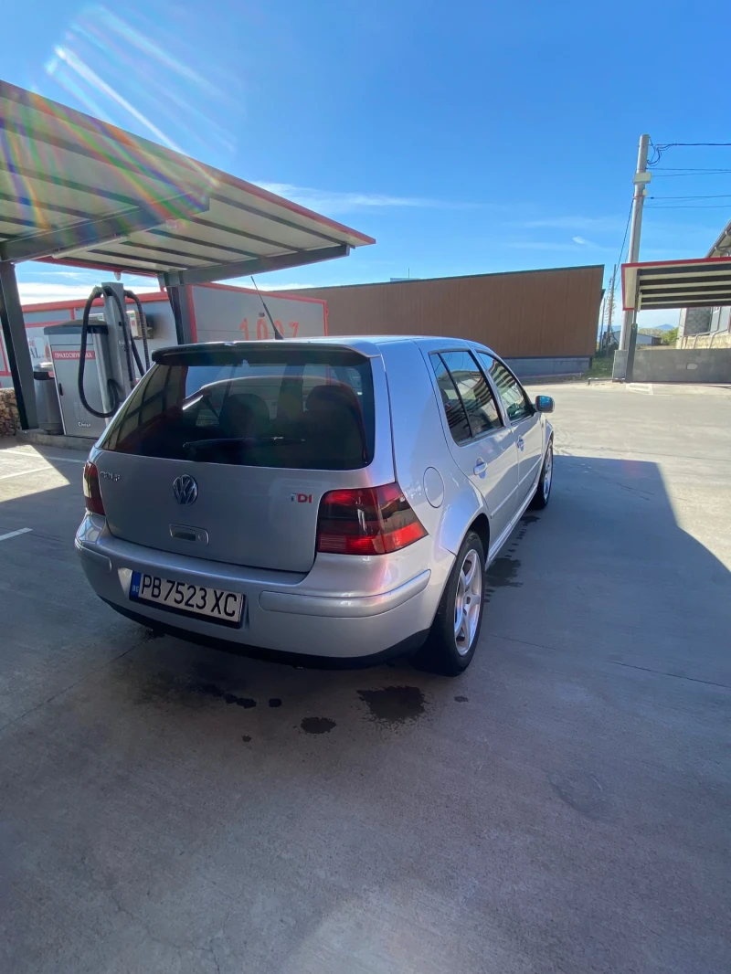 VW Golf 1.9 TDI, снимка 5 - Автомобили и джипове - 47671187