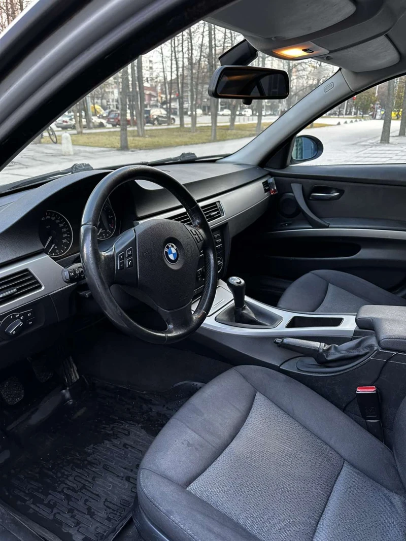 BMW 318 i, снимка 6 - Автомобили и джипове - 48815003