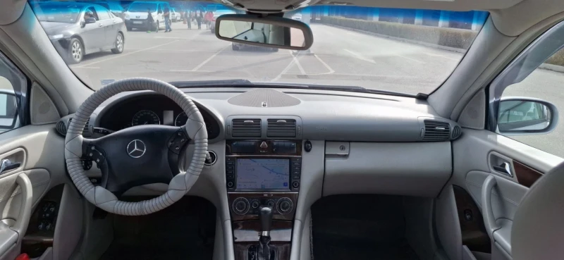 Mercedes-Benz C 200, снимка 8 - Автомобили и джипове - 52263165