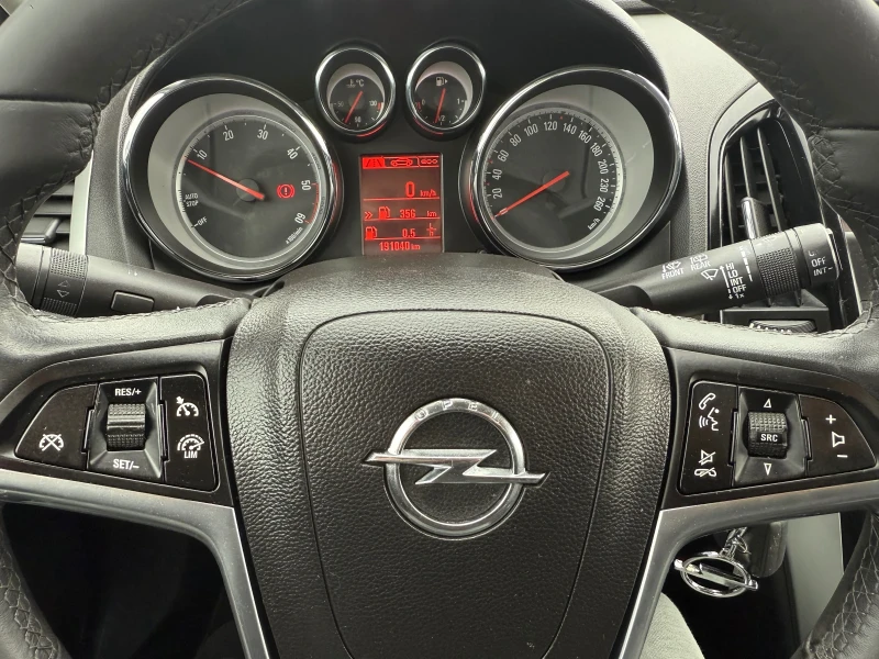 Opel Astra 1.6 CDTI EURO6, снимка 13 - Автомобили и джипове - 50424577