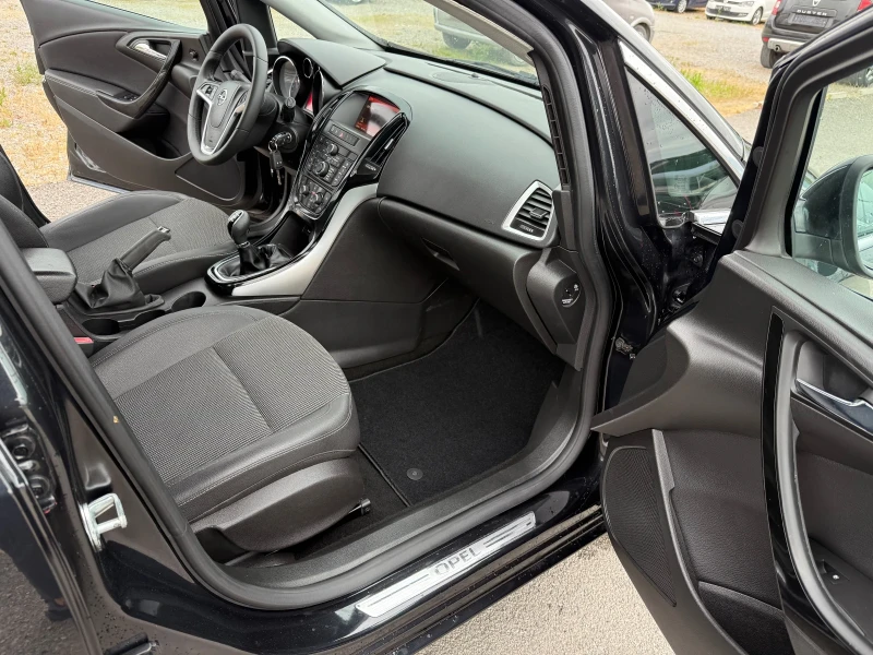Opel Astra 1.6 CDTI EURO6, снимка 10 - Автомобили и джипове - 50424577
