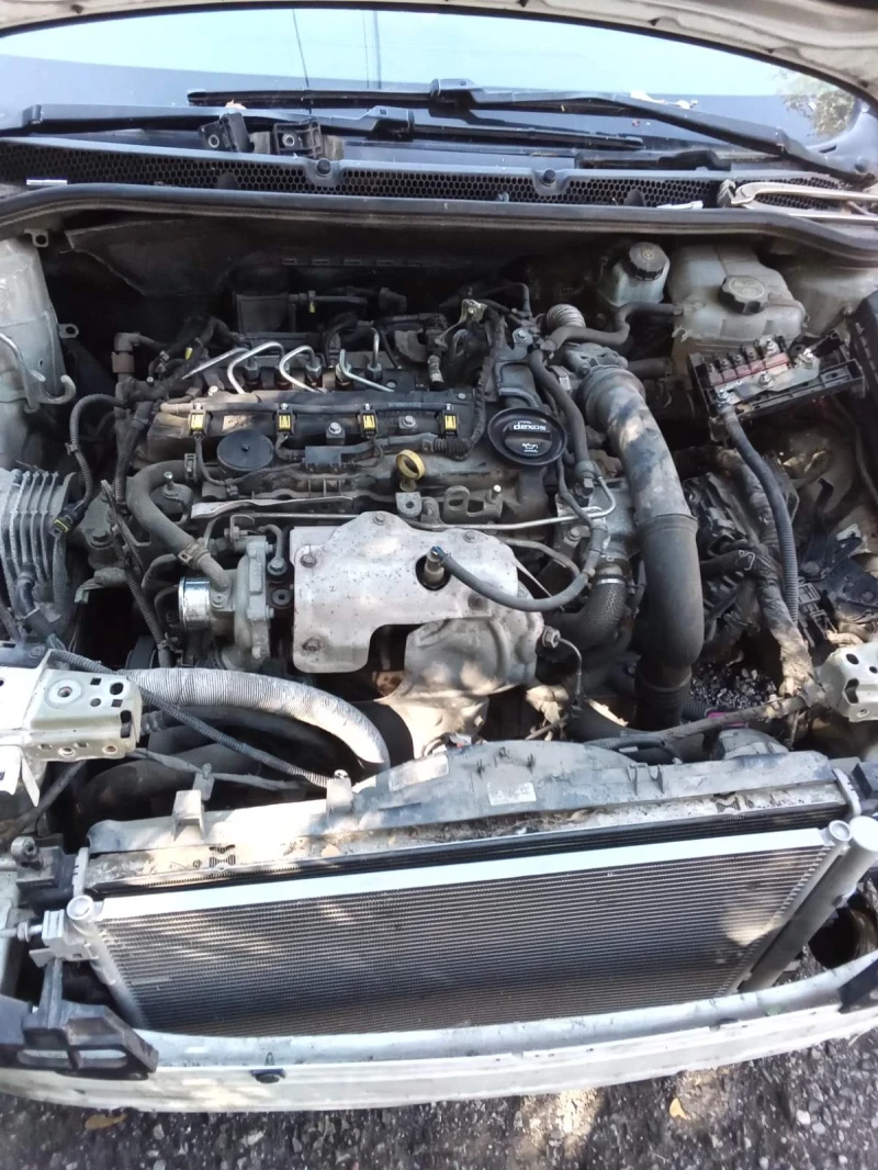 Opel Astra 1, 6, снимка 8 - Автомобили и джипове - 52329456