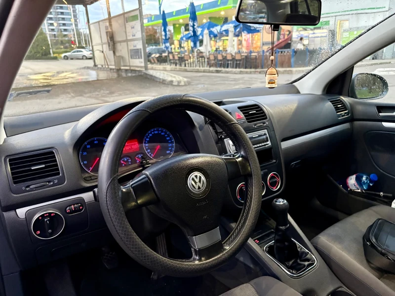 VW Golf, снимка 4 - Автомобили и джипове - 52372845