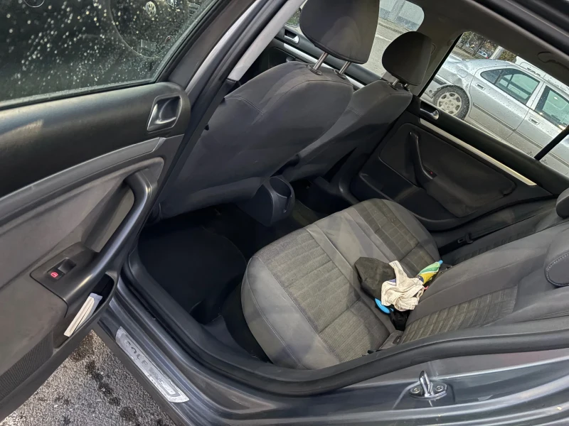 VW Golf, снимка 6 - Автомобили и джипове - 52372845