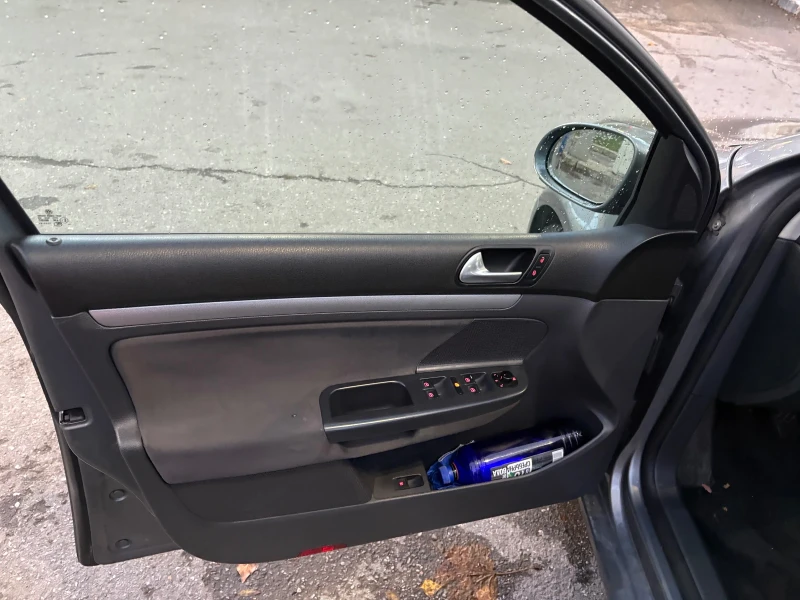 VW Golf, снимка 7 - Автомобили и джипове - 52372845