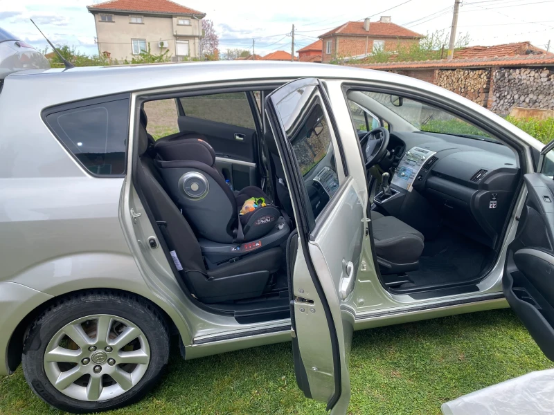 Toyota Corolla verso, снимка 3 - Автомобили и джипове - 52787210