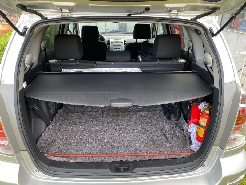 Toyota Corolla verso, снимка 8 - Автомобили и джипове - 52787210