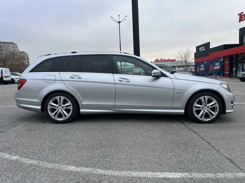 Mercedes-Benz C 220, снимка 8 - Автомобили и джипове - 52909670