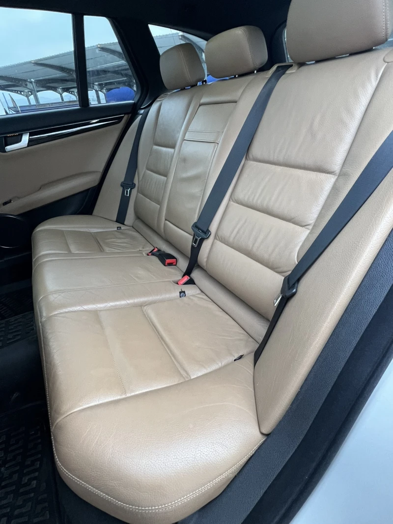 Mercedes-Benz C 220, снимка 10 - Автомобили и джипове - 52909670