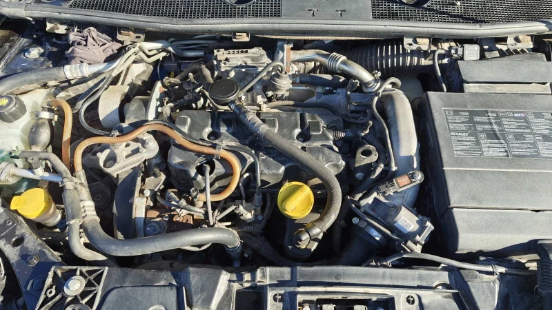 Renault Megane 1.9 dci, снимка 8 - Автомобили и джипове - 52933967
