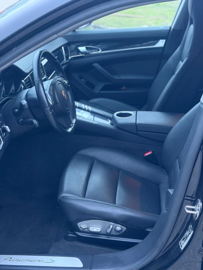 Porsche Panamera E-Hybrid, снимка 4 - Автомобили и джипове - 53225379