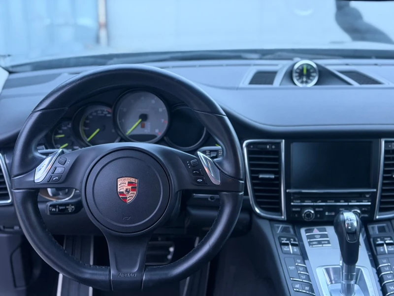 Porsche Panamera E-Hybrid, снимка 10 - Автомобили и джипове - 53225379