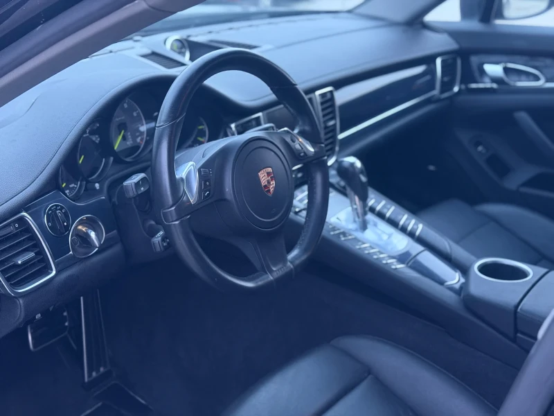 Porsche Panamera E-Hybrid, снимка 6 - Автомобили и джипове - 53225379