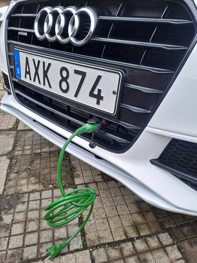 Audi A4 2.0TDI quattro, снимка 11 - Автомобили и джипове - 53446736