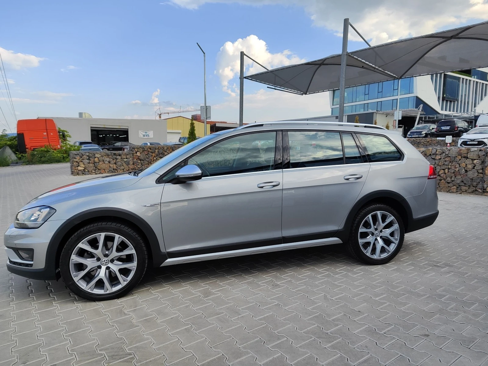 VW Alltrack 2.0TDI Euro 6c 4 motion (4x4)Full Options DSG 6 - изображение 7