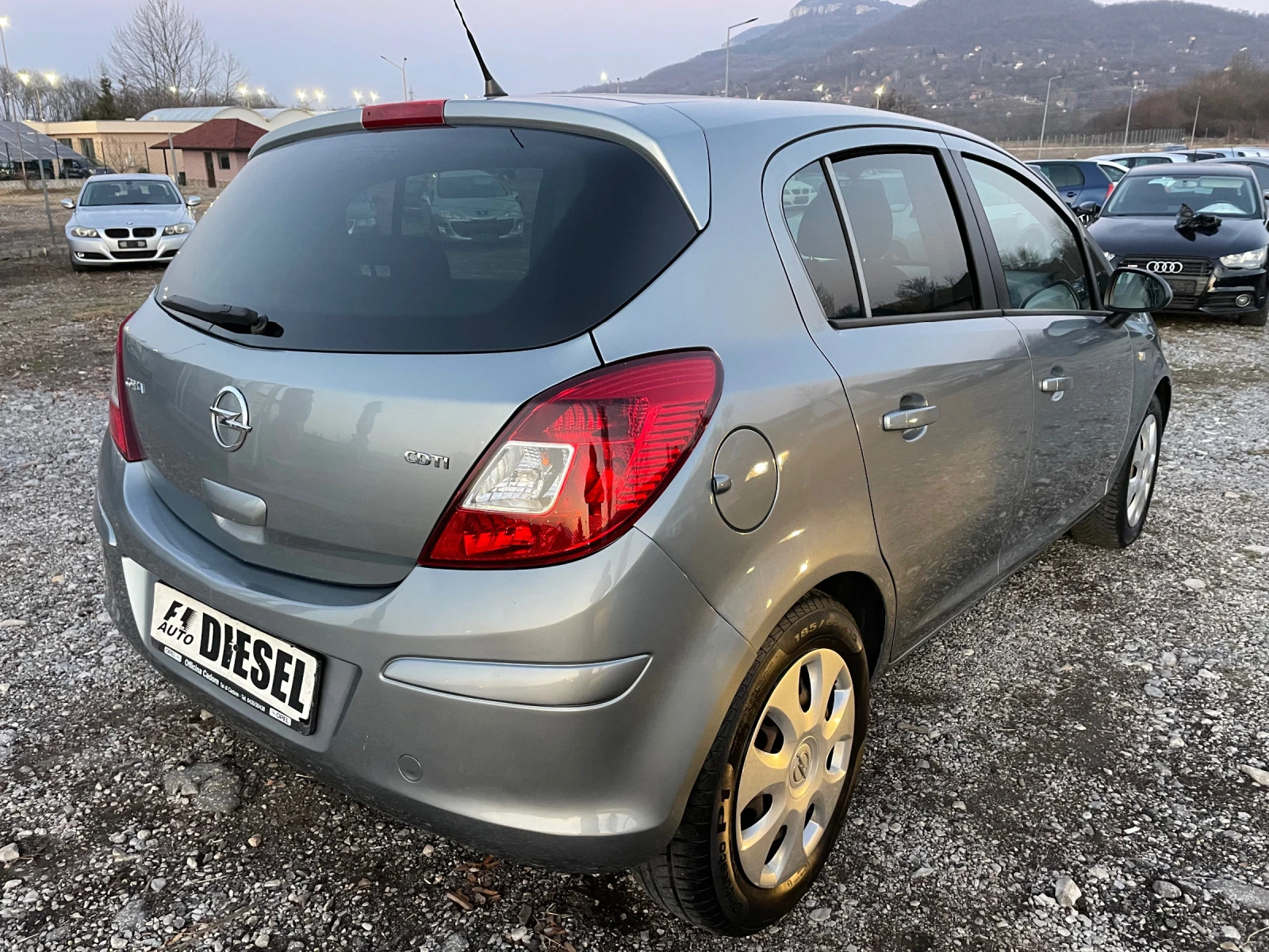 Opel Corsa 1.3CDI-FEIS-ITALIA - изображение 6