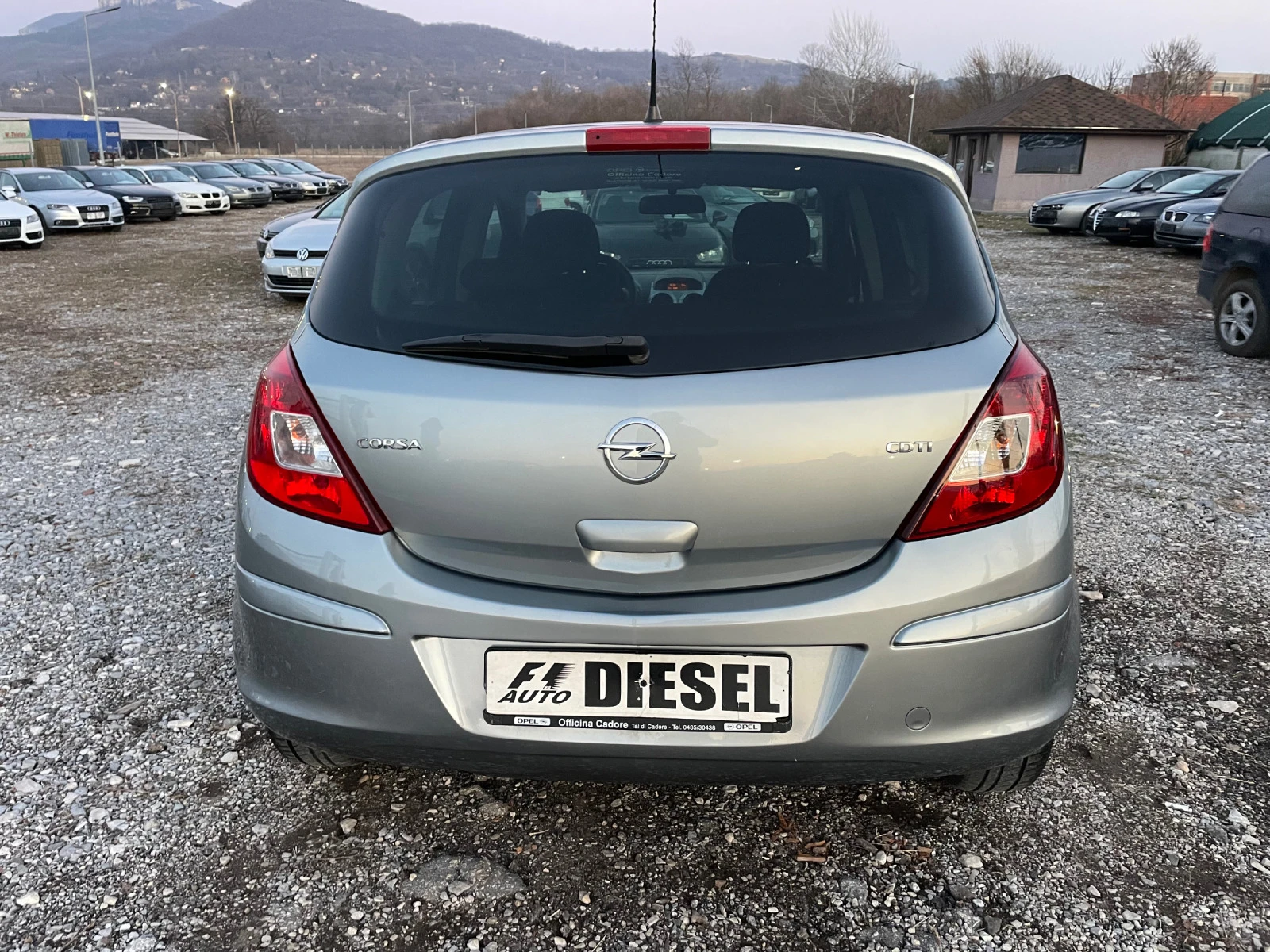 Opel Corsa 1.3CDI-FEIS-ITALIA - изображение 7