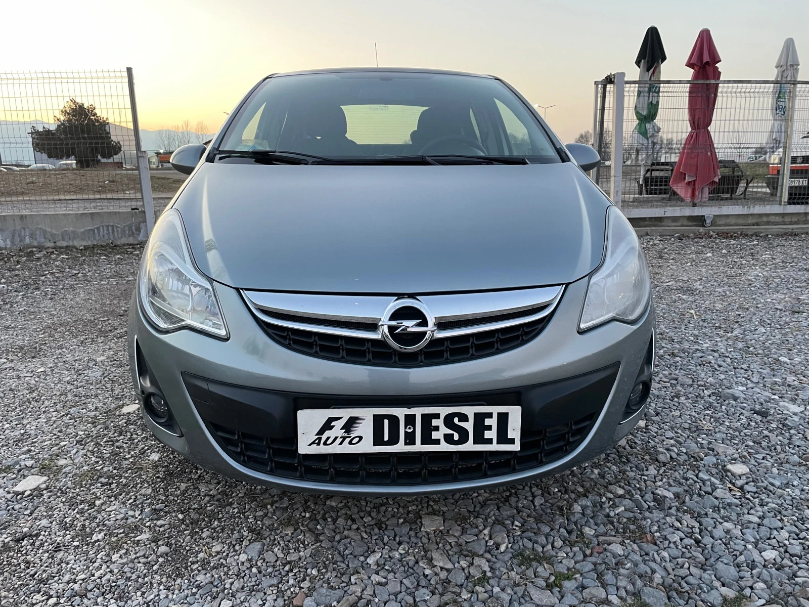 Opel Corsa 1.3CDI-FEIS-ITALIA - изображение 2