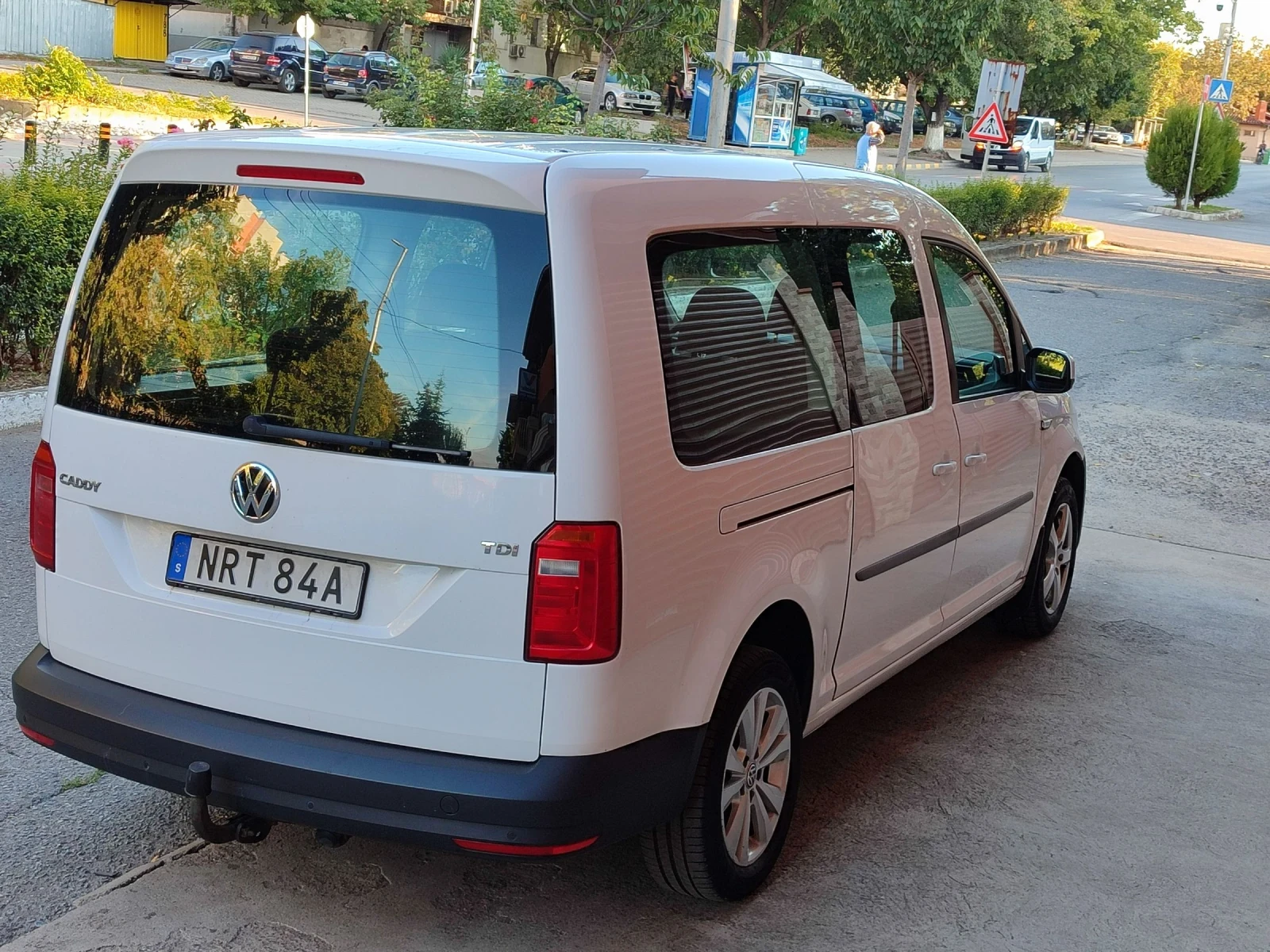 VW Caddy 2.0tdi DSG - изображение 3