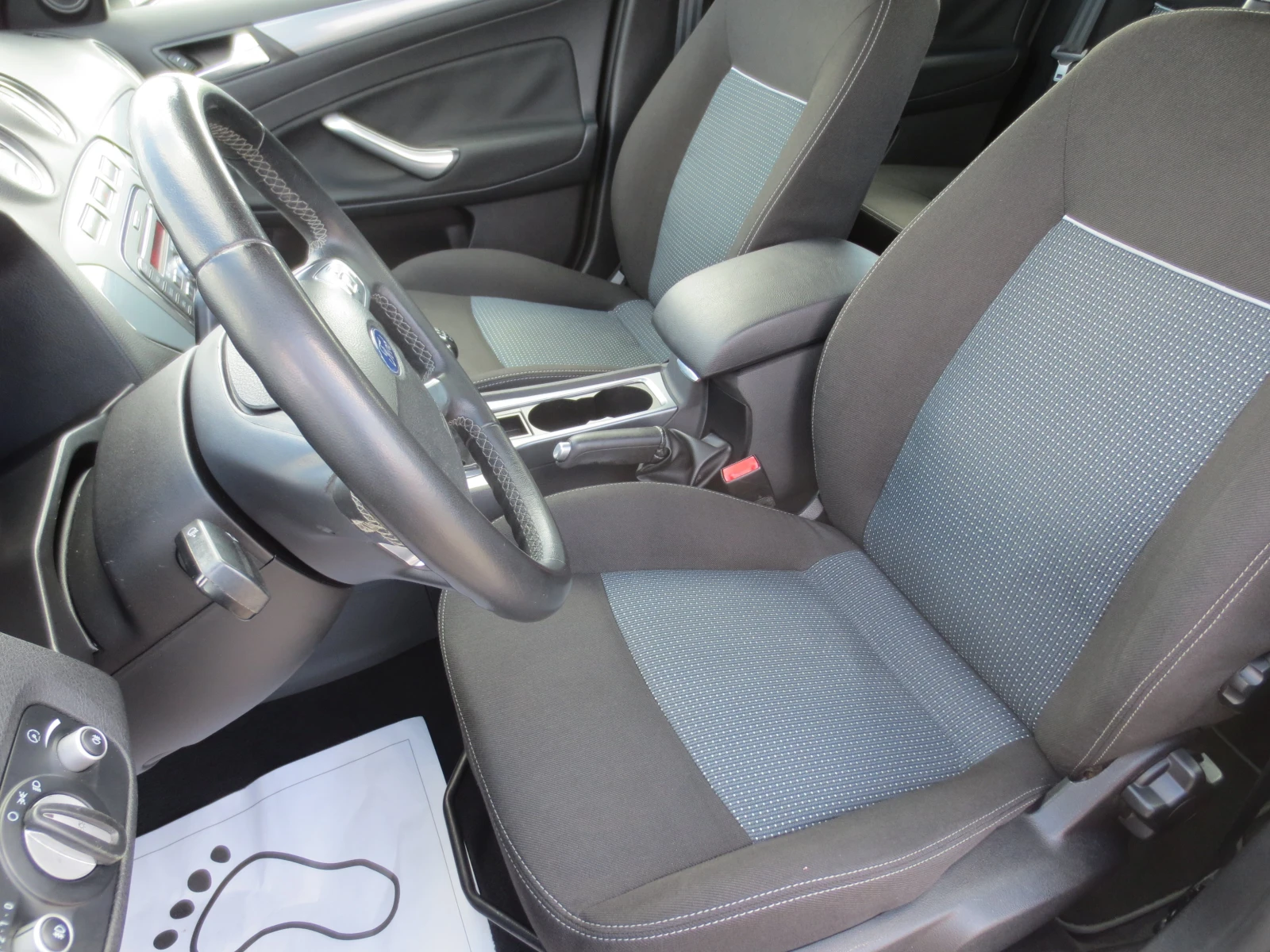 Ford Mondeo 2.0 TDCI - изображение 10