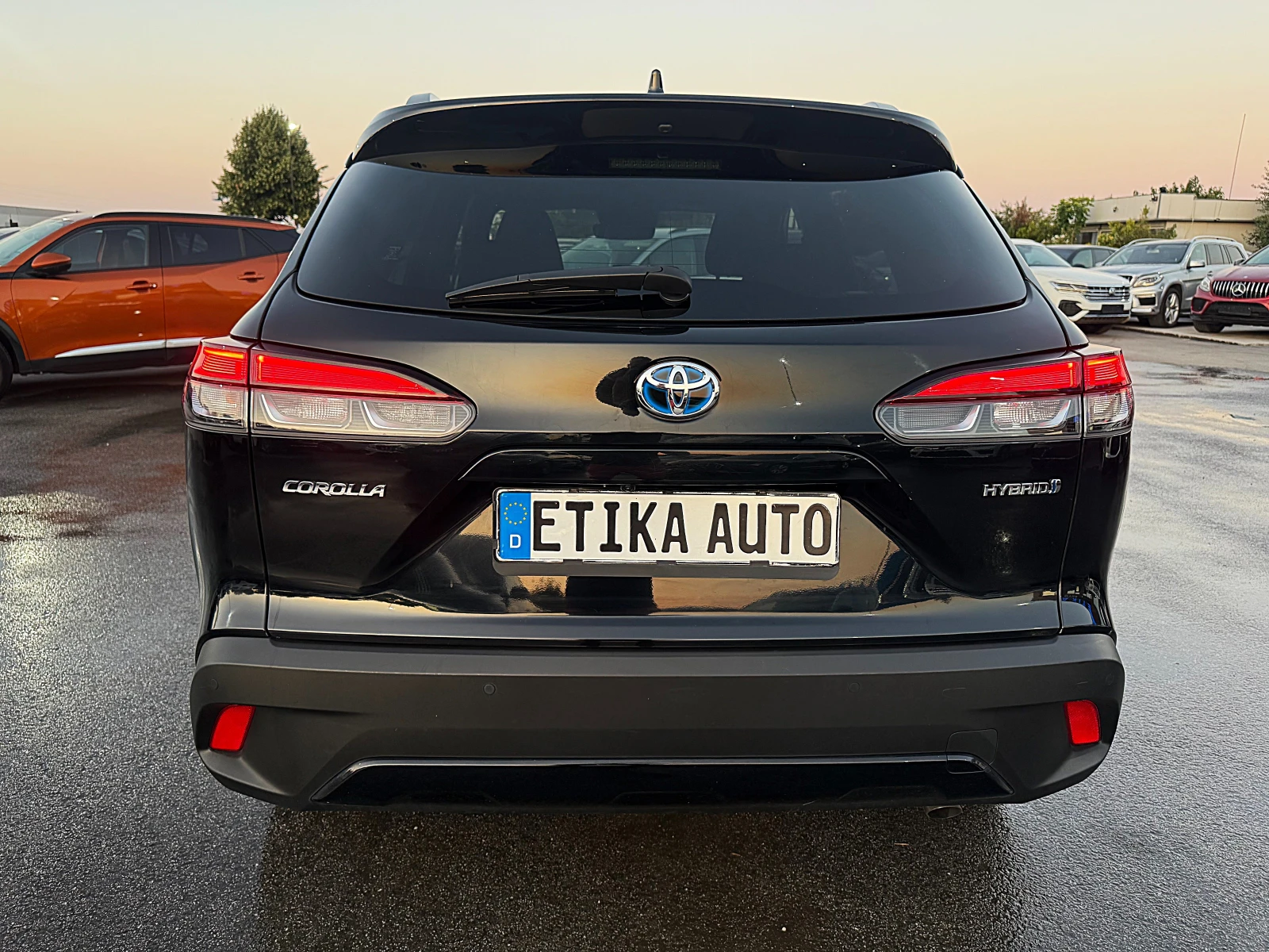 Toyota Corolla Cross 2.0Hybrid Active Drive-4х4-Led-Bixenon-Kamera-Full - изображение 6