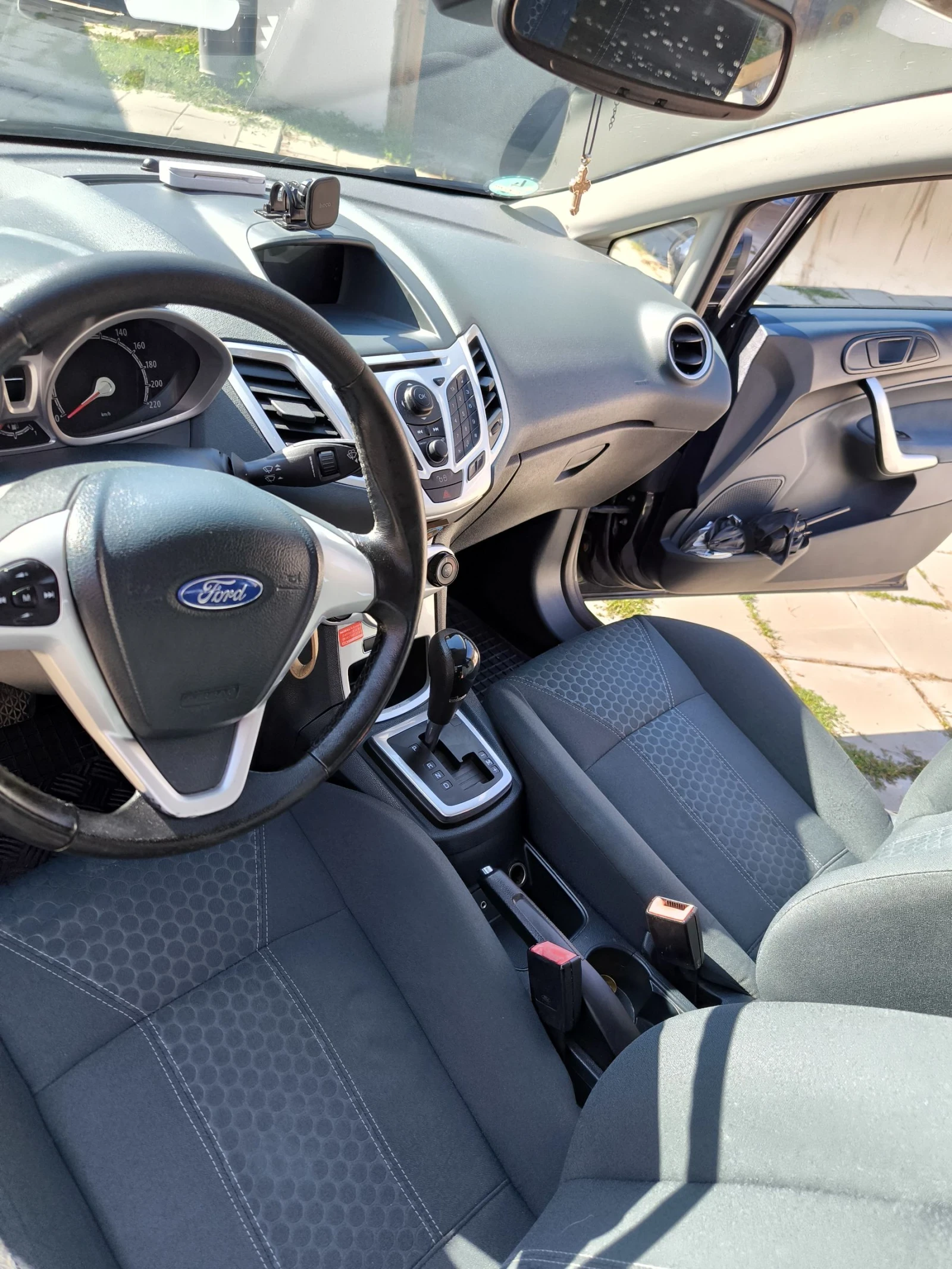 Ford Fiesta Automatic  - изображение 5