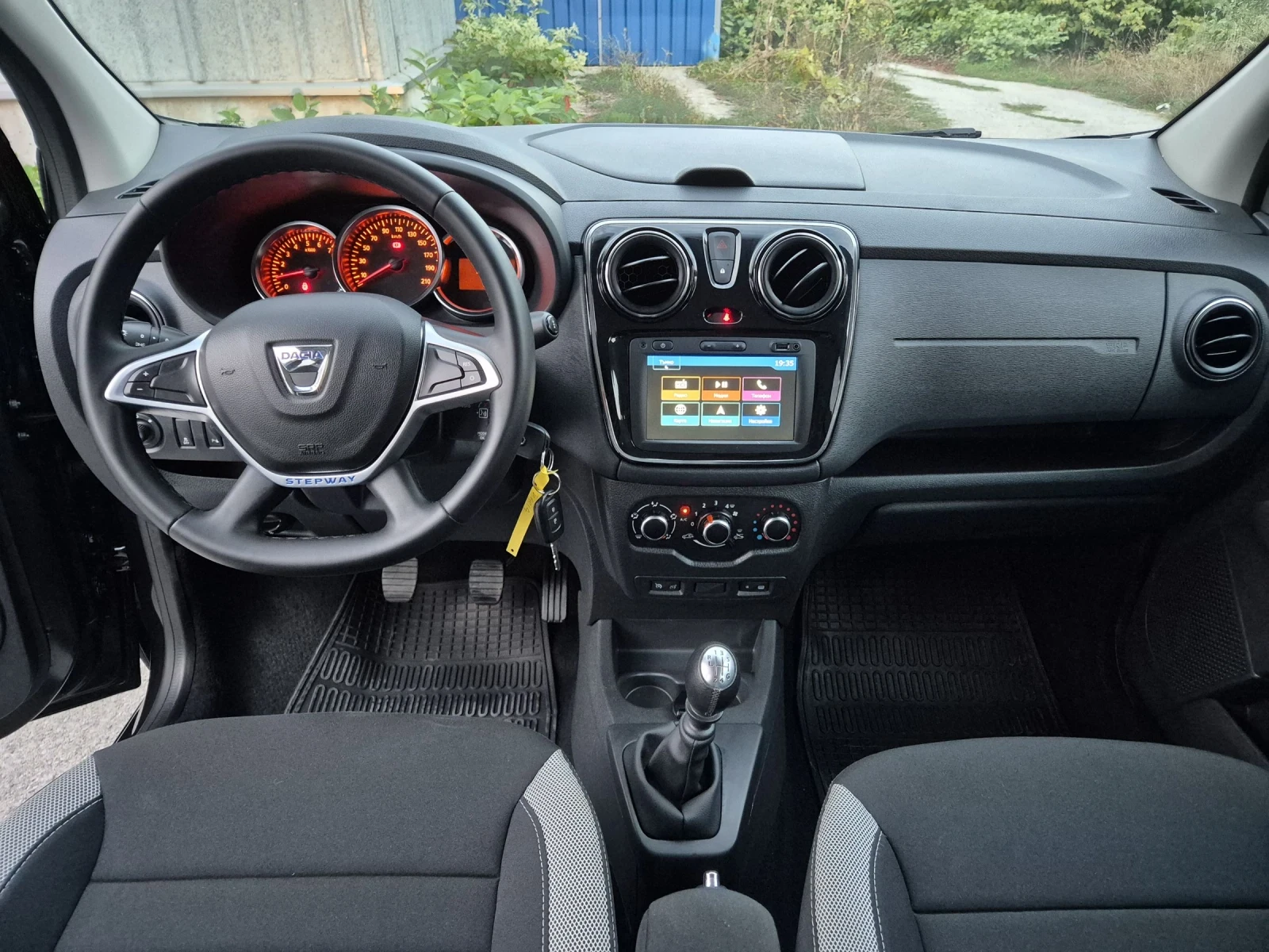 Dacia Lodgy 1.5 STEPWAY 36000км. НОВА - изображение 9