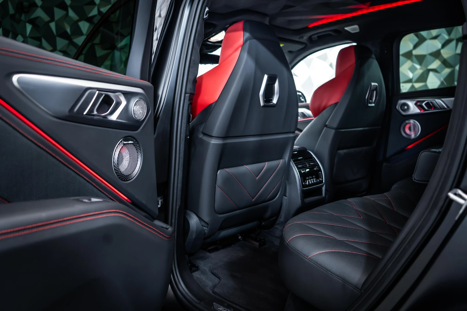 BMW XM Red Label Competition* Bowers & Wilkins* 360 | Mobile.bg   14