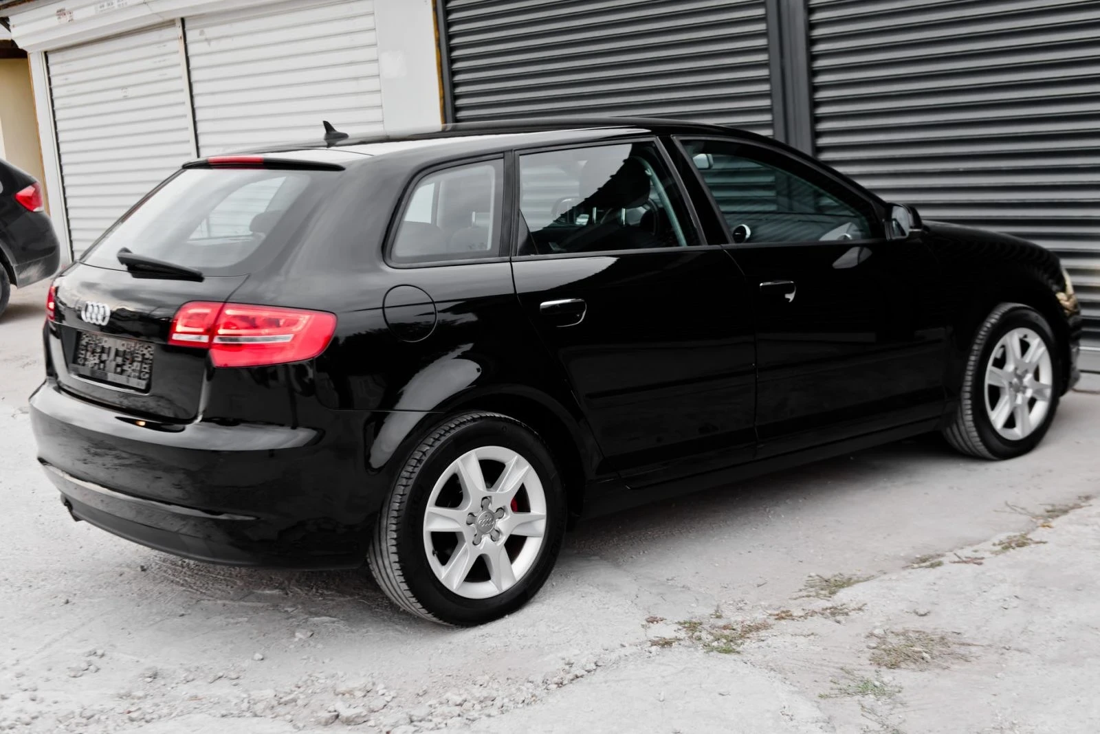 Audi A3 1.6 TDI Sportback LED - изображение 8