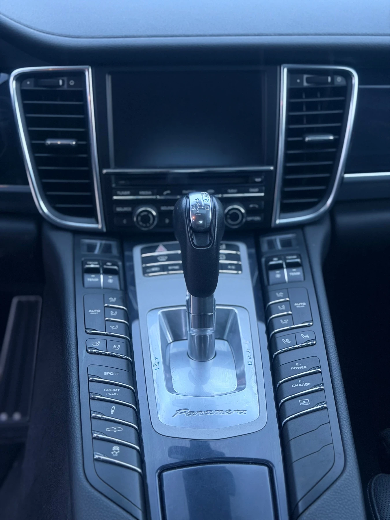 Porsche Panamera E-Hybrid - изображение 9