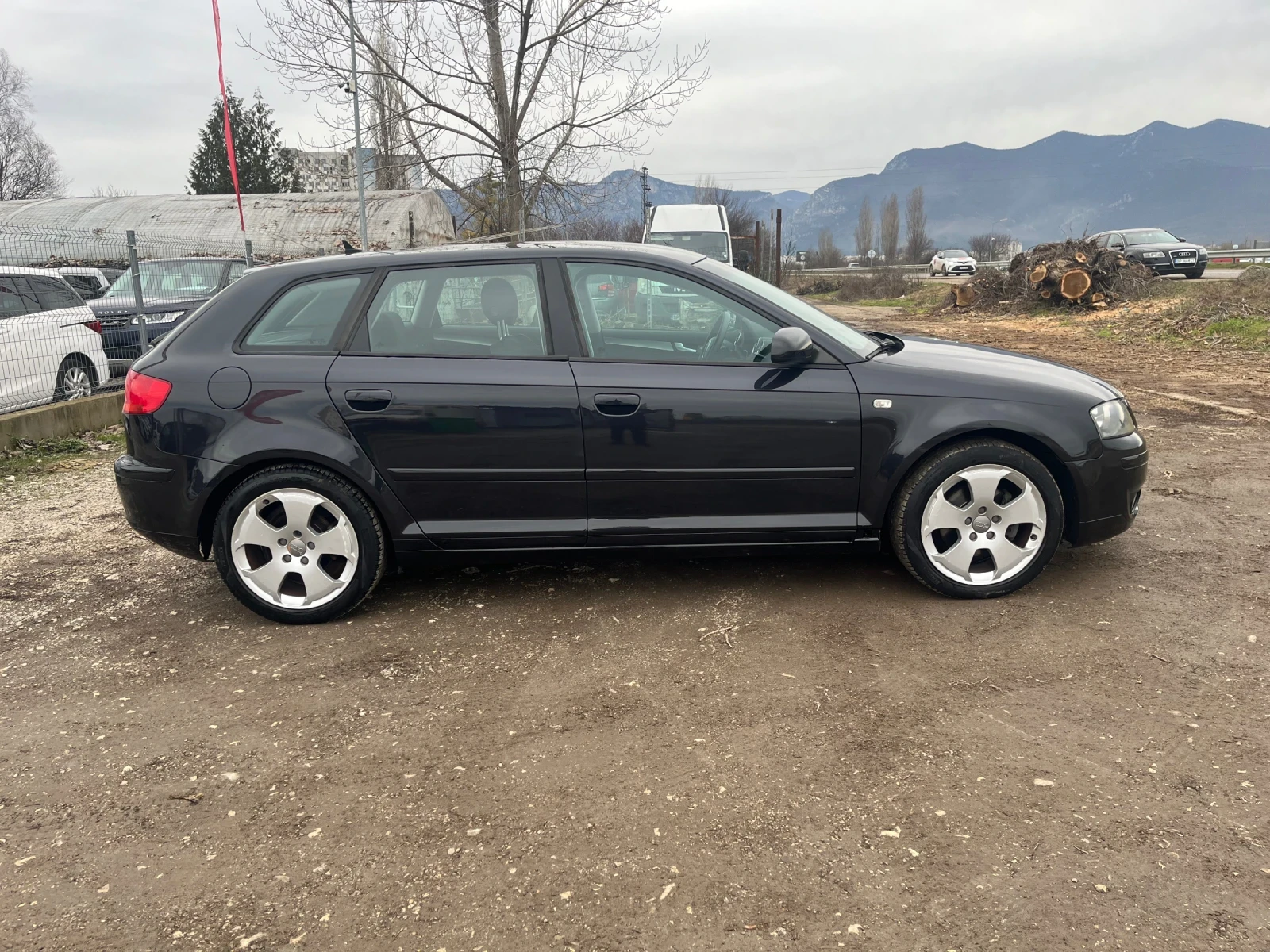 Audi A3 2.0TDI-AVTOMAT-NAVI-ITALIA - изображение 4