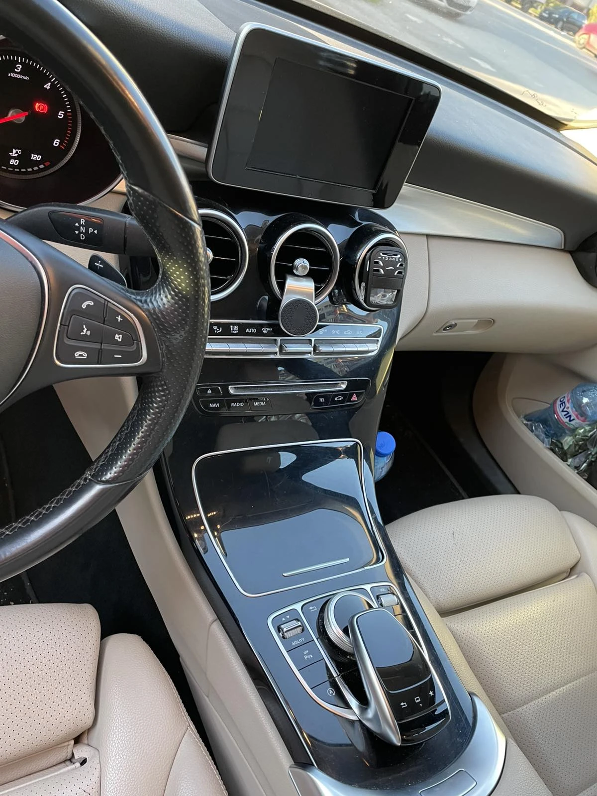 Mercedes-Benz C 220, снимка 10 - Автомобили и джипове - 54234121