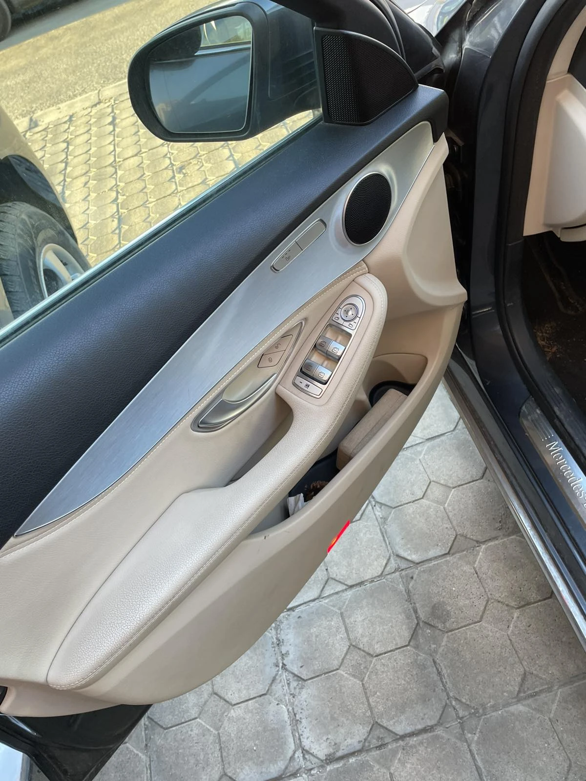 Mercedes-Benz C 220, снимка 11 - Автомобили и джипове - 54234121