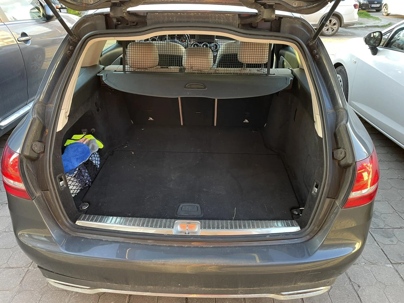 Mercedes-Benz C 220, снимка 7 - Автомобили и джипове - 54234121