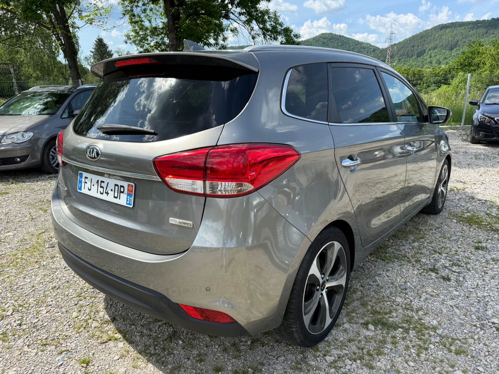 Kia Carens 1.7CRDI AUTOMAT, снимка 5 - Автомобили и джипове - 54672606