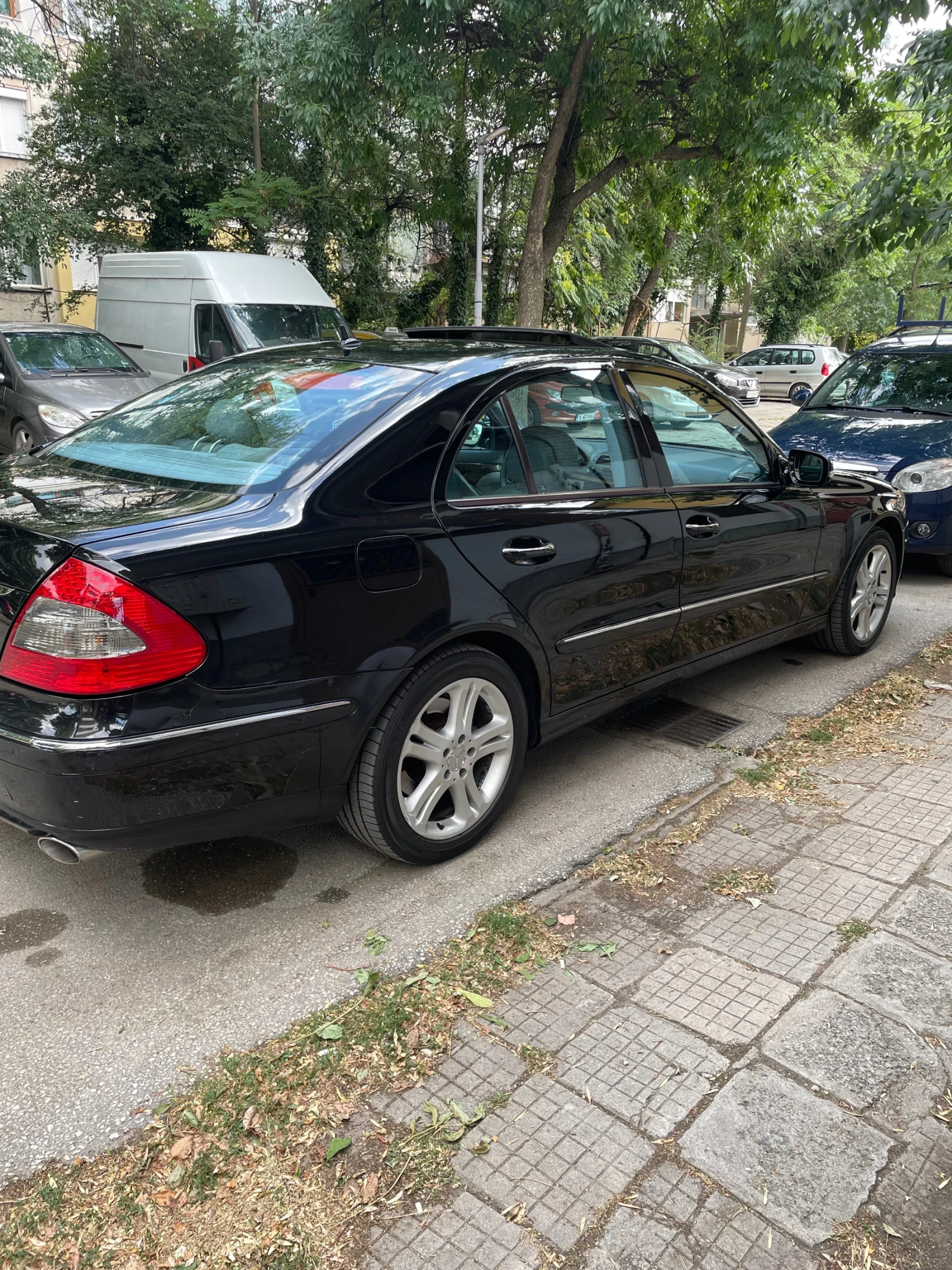 Mercedes-Benz E 320, снимка 7 - Автомобили и джипове - 55199121