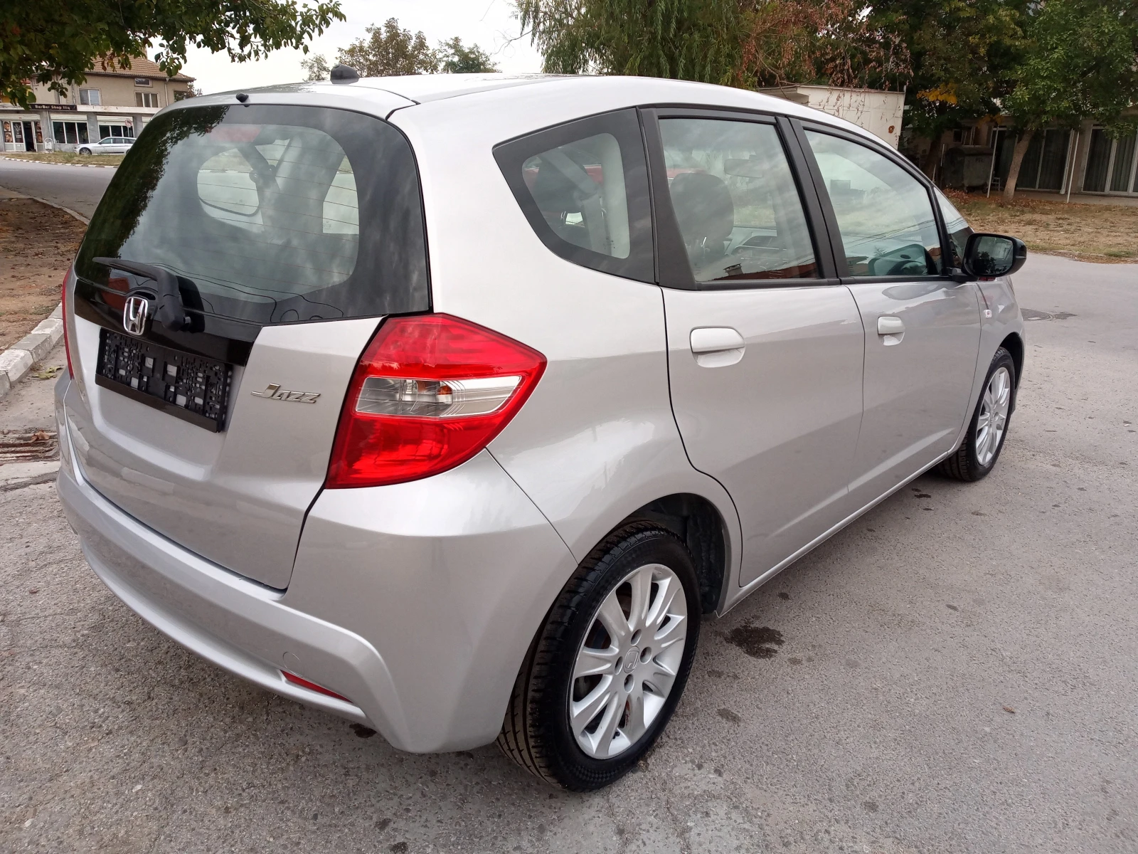 Honda Jazz 1.2 i-VTEC, снимка 7 - Автомобили и джипове - 55050711