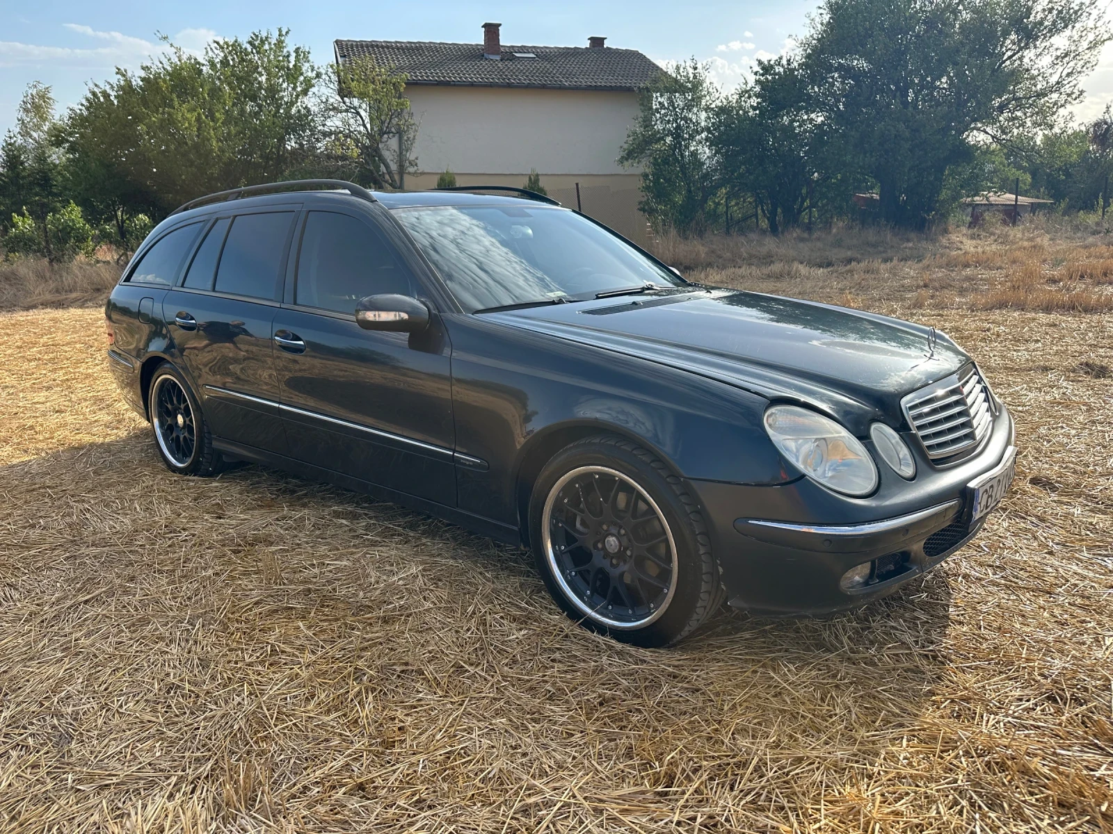 Mercedes-Benz E 220 Авангард, снимка 6 - Автомобили и джипове - 55877790