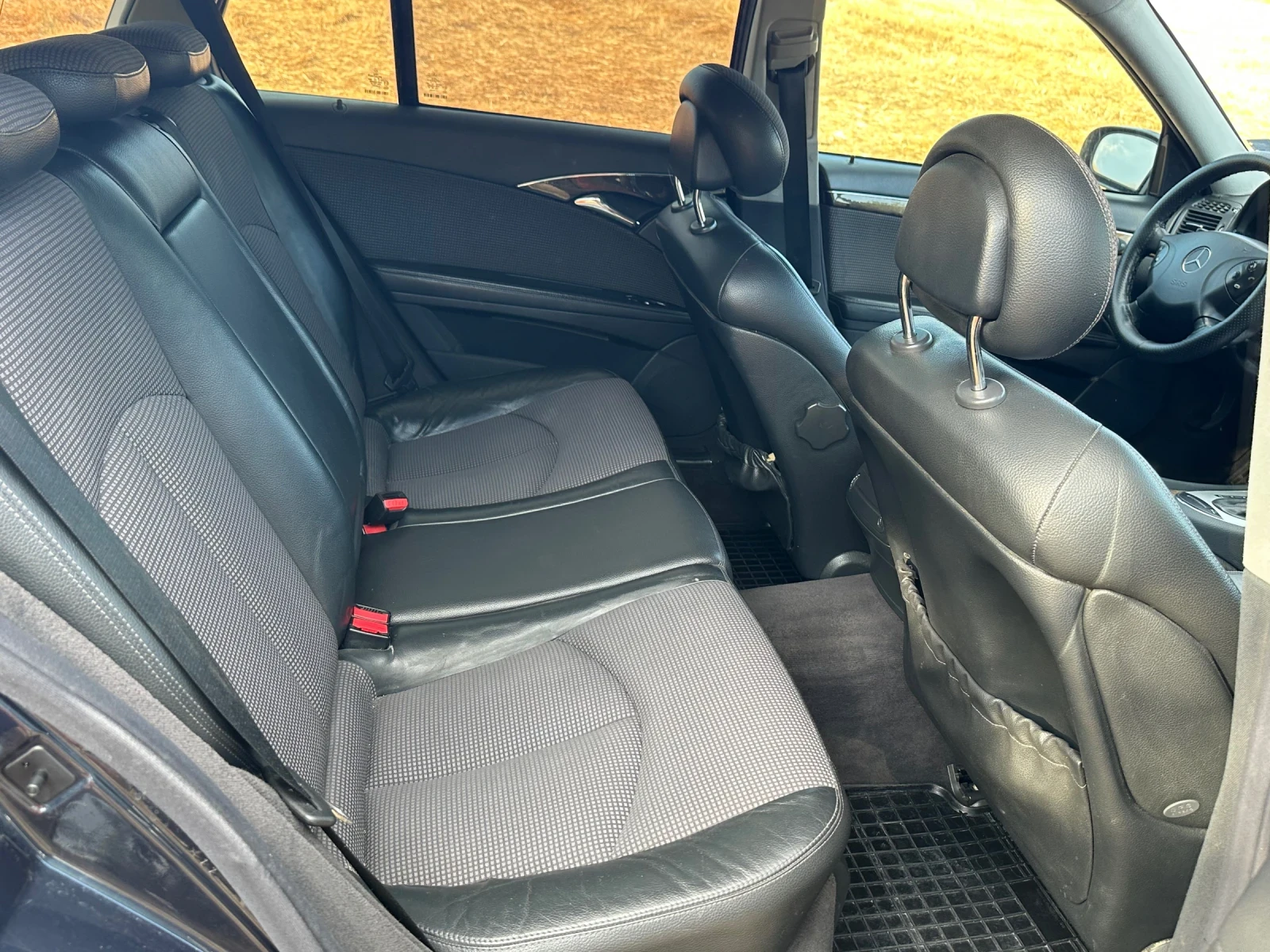 Mercedes-Benz E 220 Авангард, снимка 11 - Автомобили и джипове - 55877790
