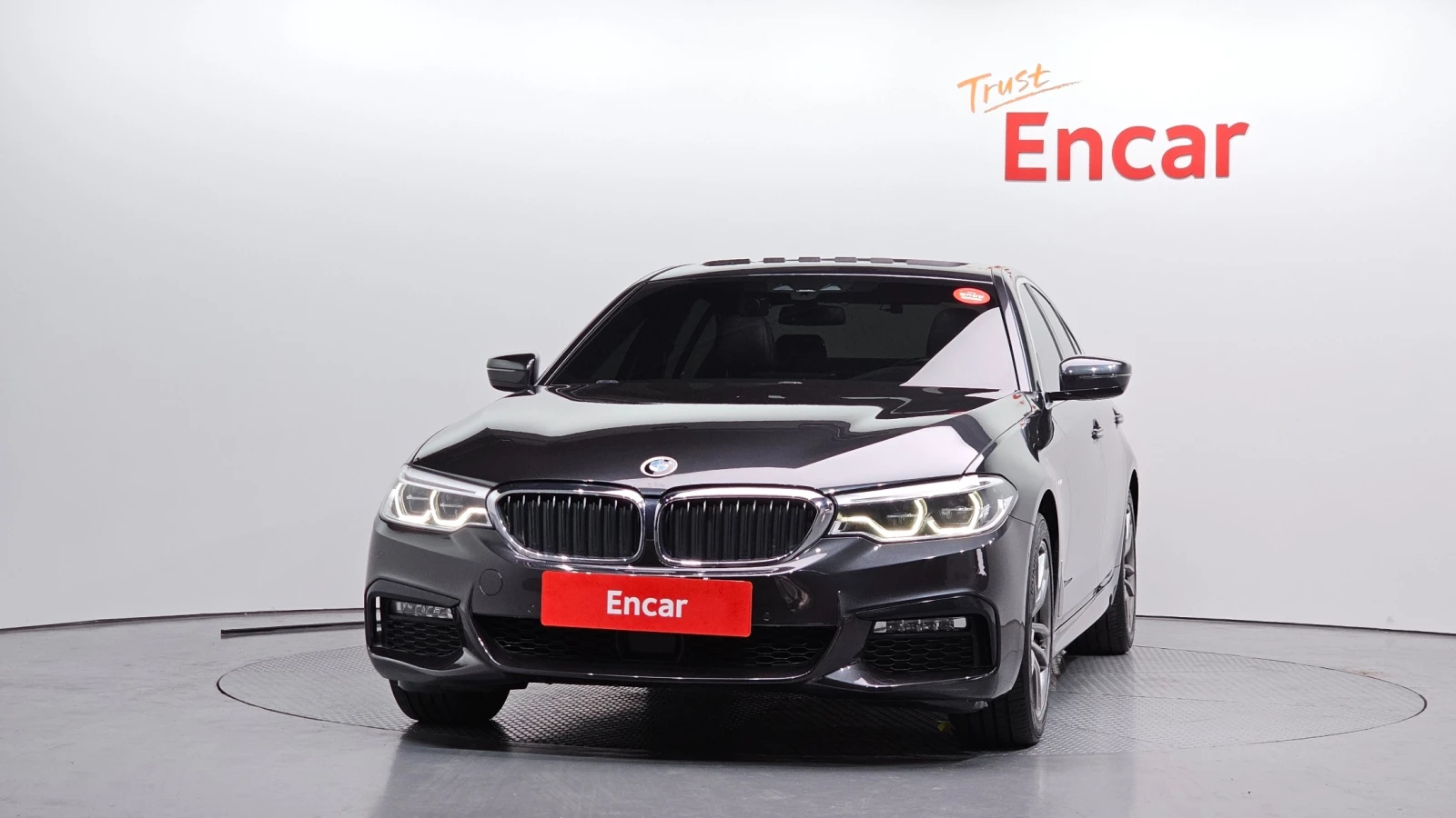 BMW 530 M SPORT | АВТОКРЕДИТ БЕЗ ПЪРВОНАЧАЛНА ВНОСКА, снимка 2 - Автомобили и джипове - 55448115