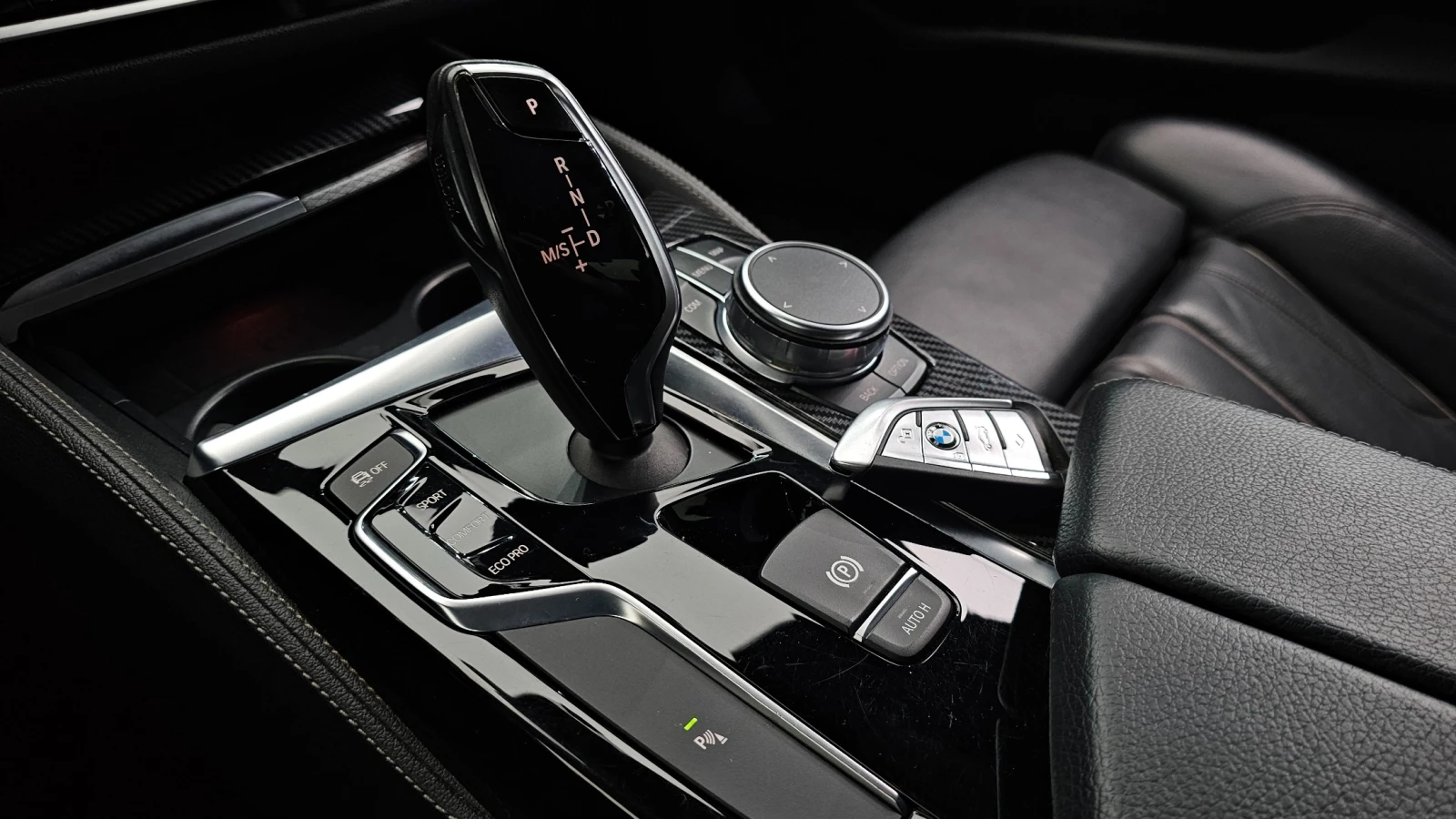 BMW 530 M SPORT | АВТОКРЕДИТ БЕЗ ПЪРВОНАЧАЛНА ВНОСКА, снимка 10 - Автомобили и джипове - 55448115