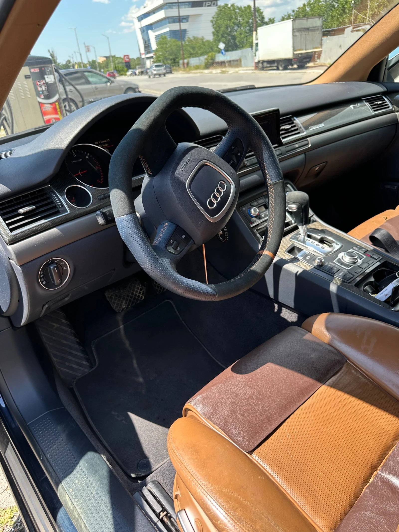 Audi A8, снимка 10 - Автомобили и джипове - 55605109